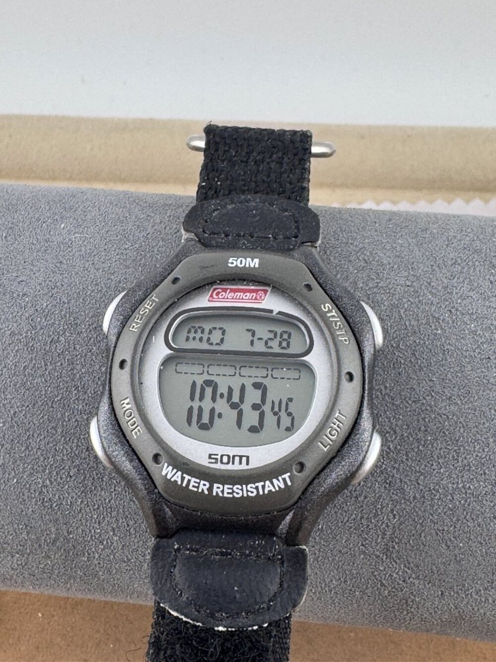 Vintage Colman Digital Watch with 12/24 Time, with Working Light - Picture 5 of 7